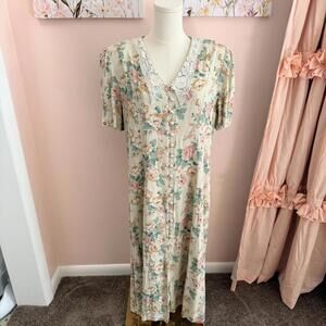 Vintage Ultra Dress Lace Collar Floral Button Front Dress – Made in USA